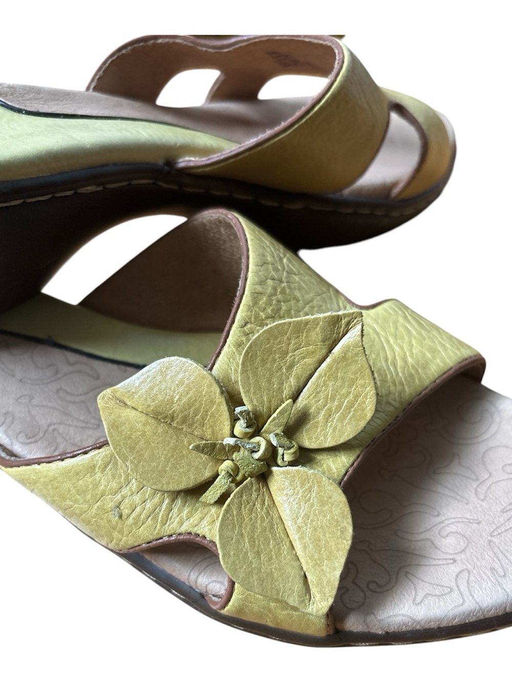 Sofft Women's Mustard Yellow Slide Sandals with Floral Accent - Picture 3 of 9
